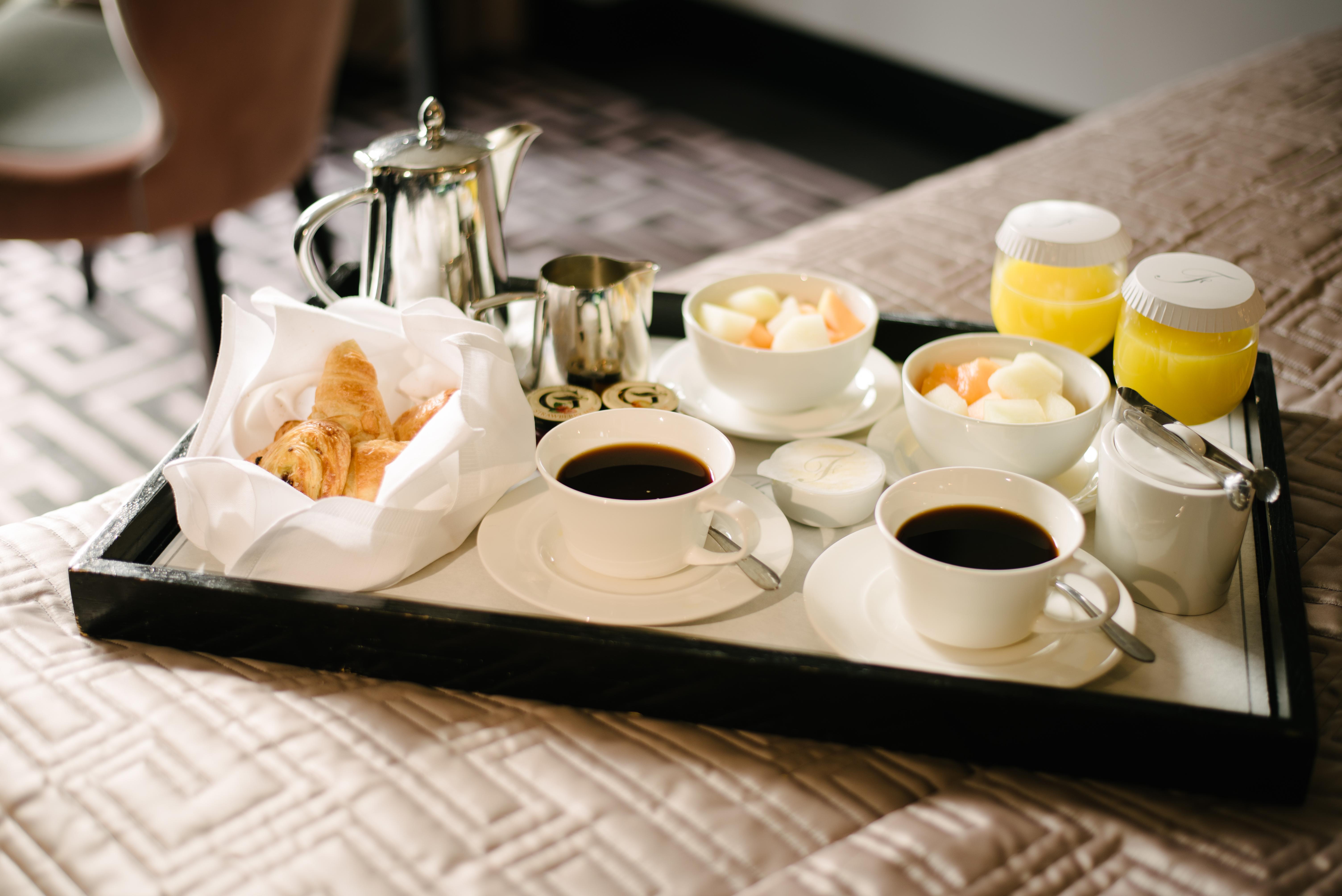 The Fitzwilliam Hotel Белфаст Екстериор снимка Room service