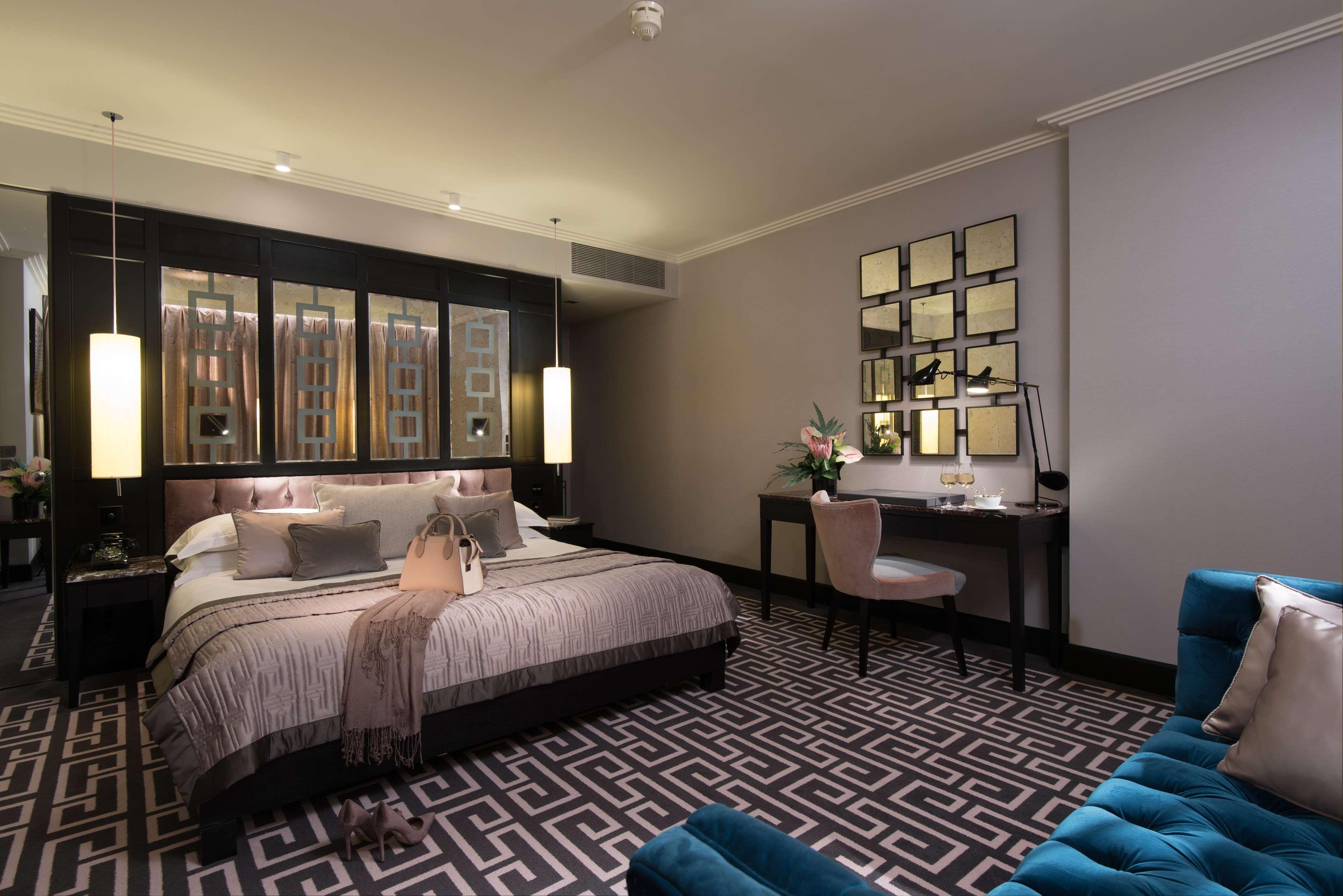 The Fitzwilliam Hotel Белфаст Екстериор снимка A suite at the hotel